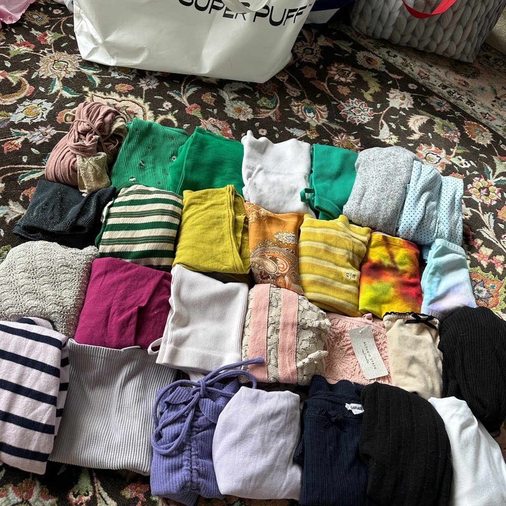 Mixed top mystery bundle 5 for 18